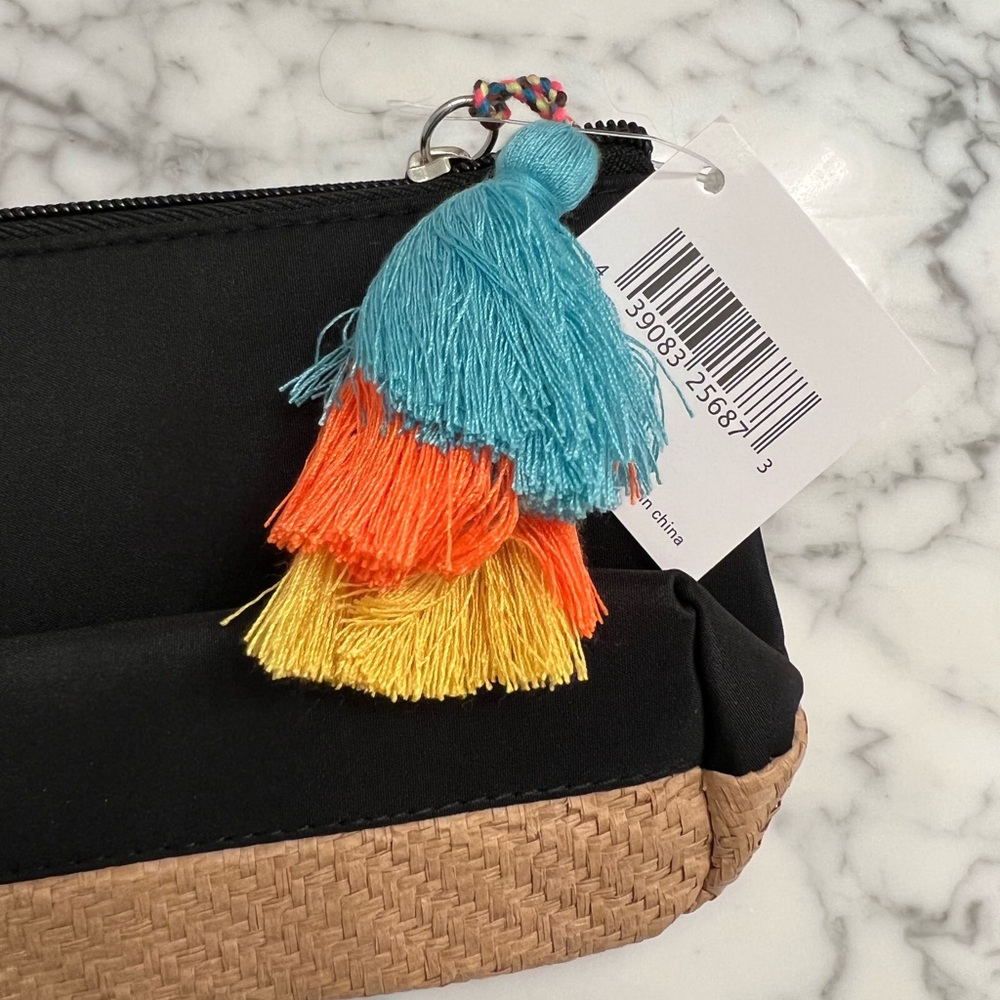 NWT Accessory Bag - Picture 4 of 4